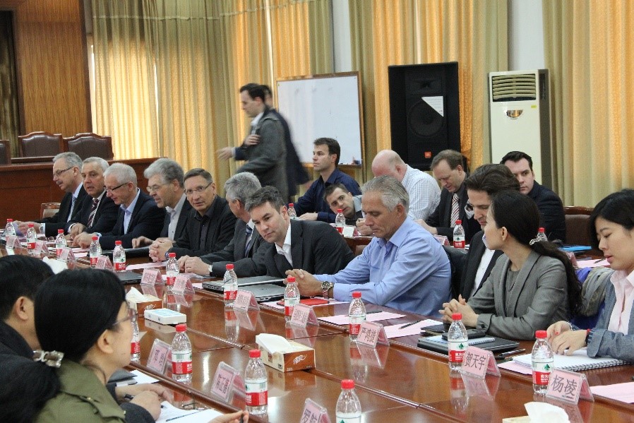 轉(zhuǎn)型1 轉(zhuǎn)型1